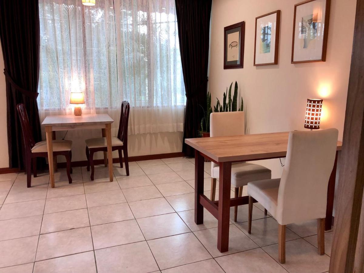Хостел Quito Terrace Екстер'єр фото