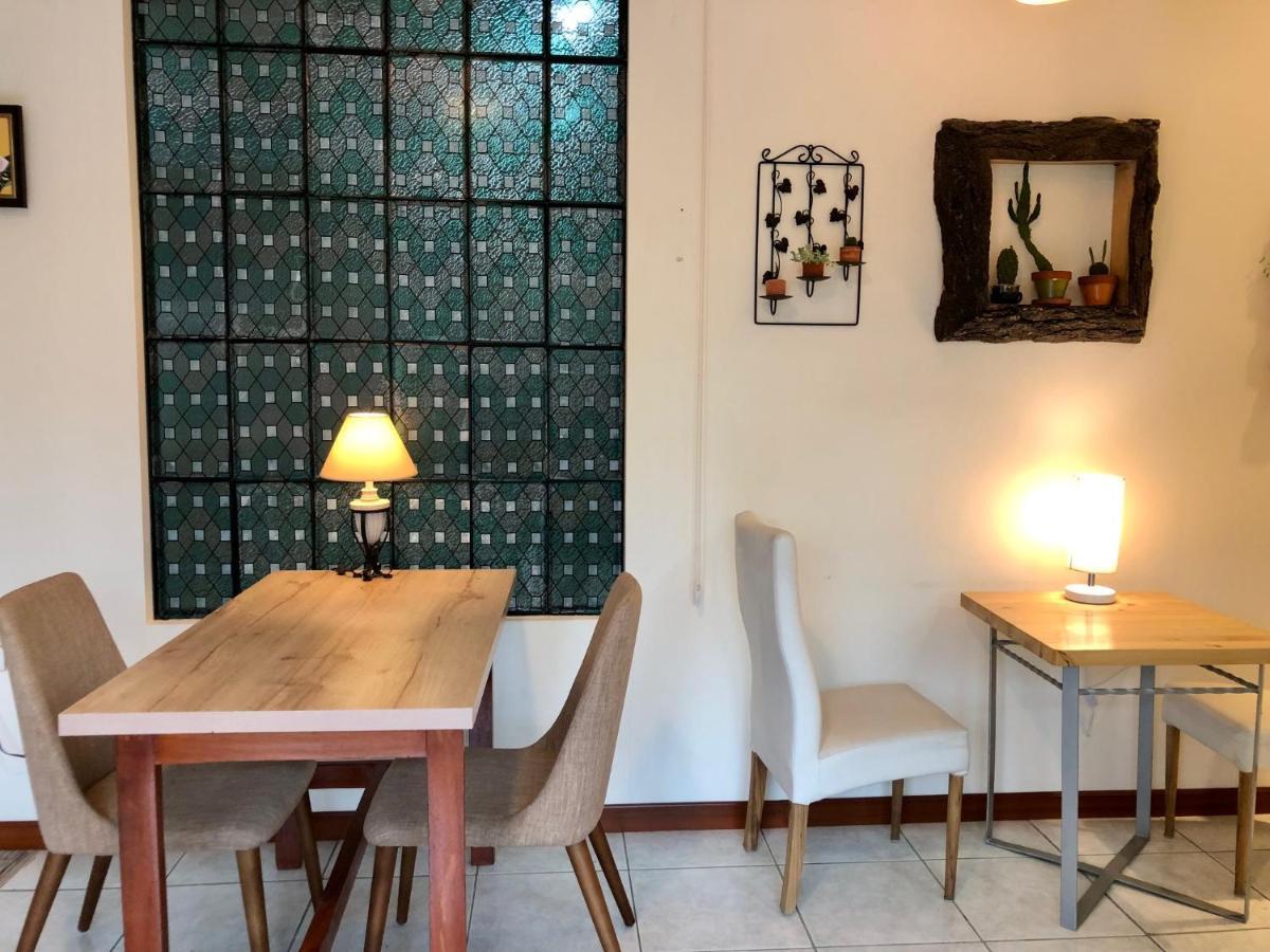Хостел Quito Terrace Екстер'єр фото