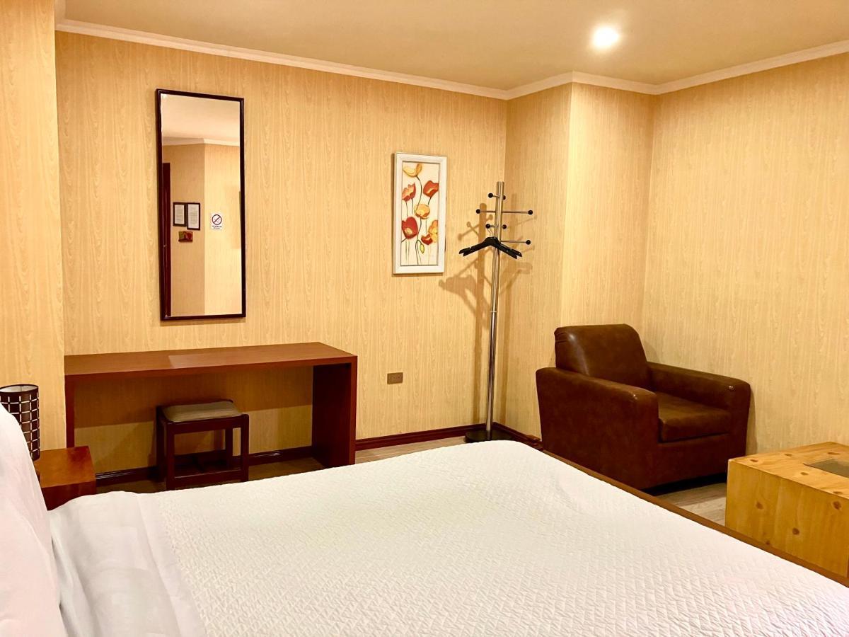 Хостел Quito Terrace Екстер'єр фото