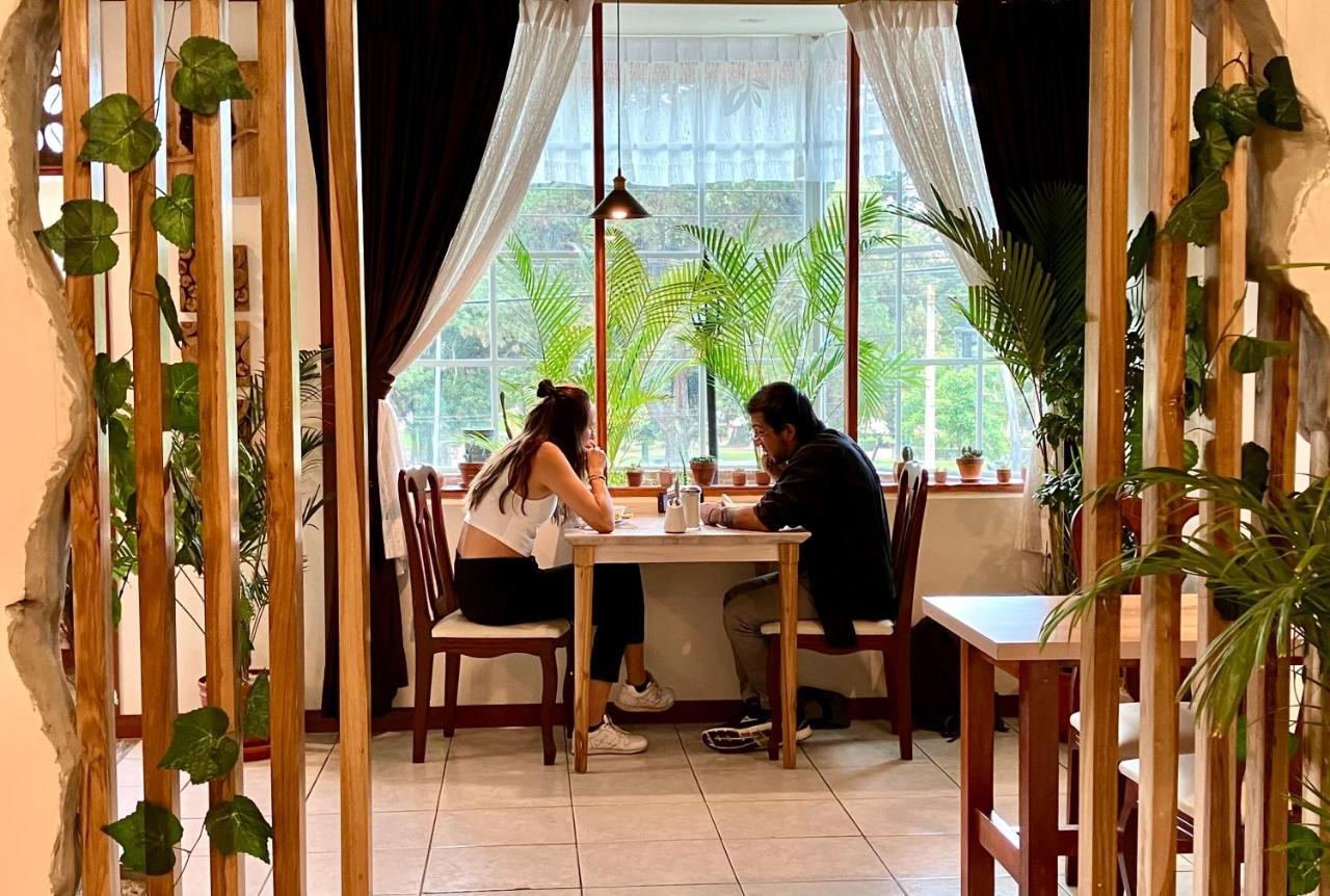 Хостел Quito Terrace Екстер'єр фото