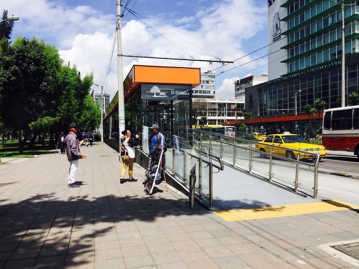 Хостел Quito Terrace Екстер'єр фото