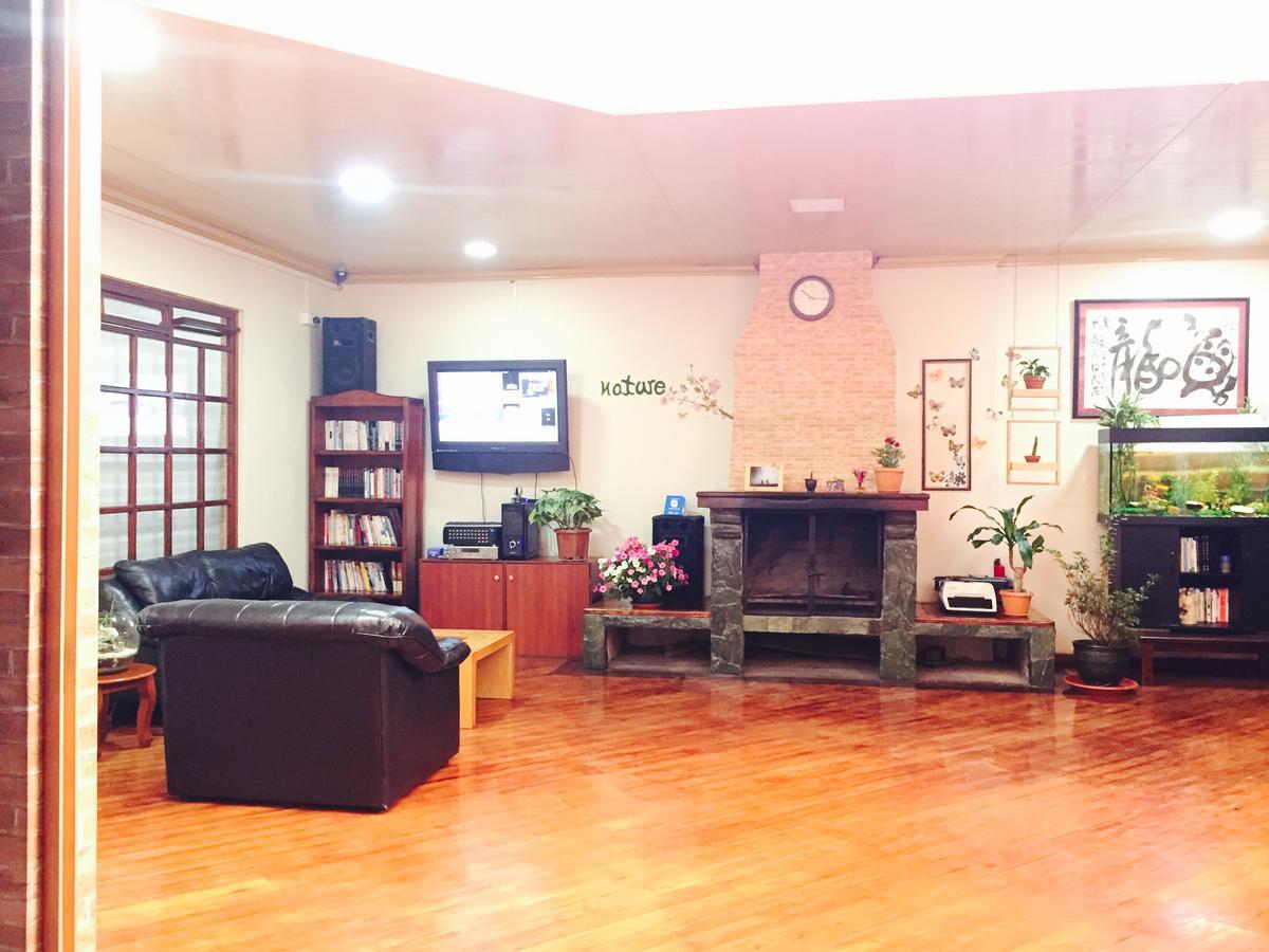 Хостел Quito Terrace Екстер'єр фото