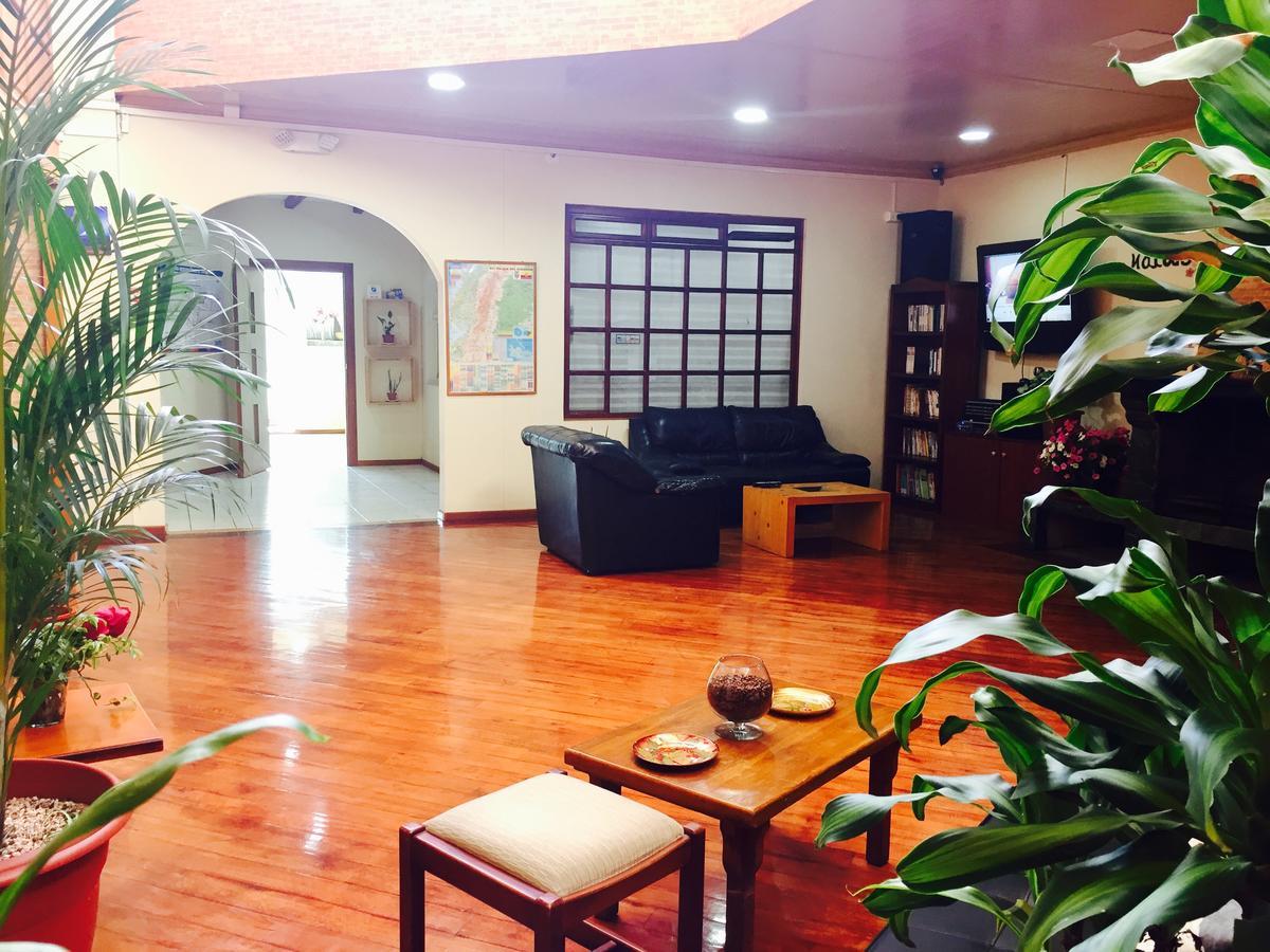 Хостел Quito Terrace Екстер'єр фото