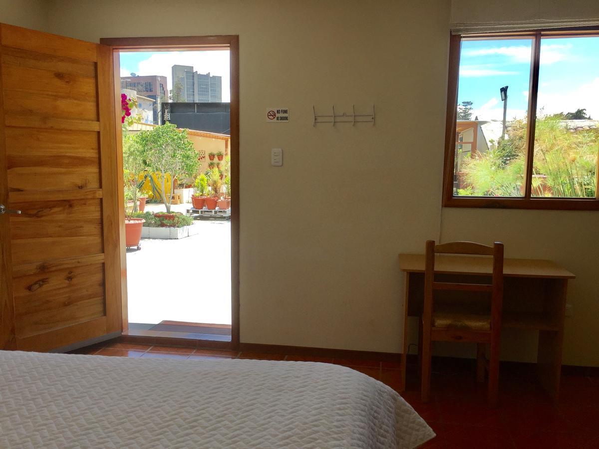 Хостел Quito Terrace Екстер'єр фото