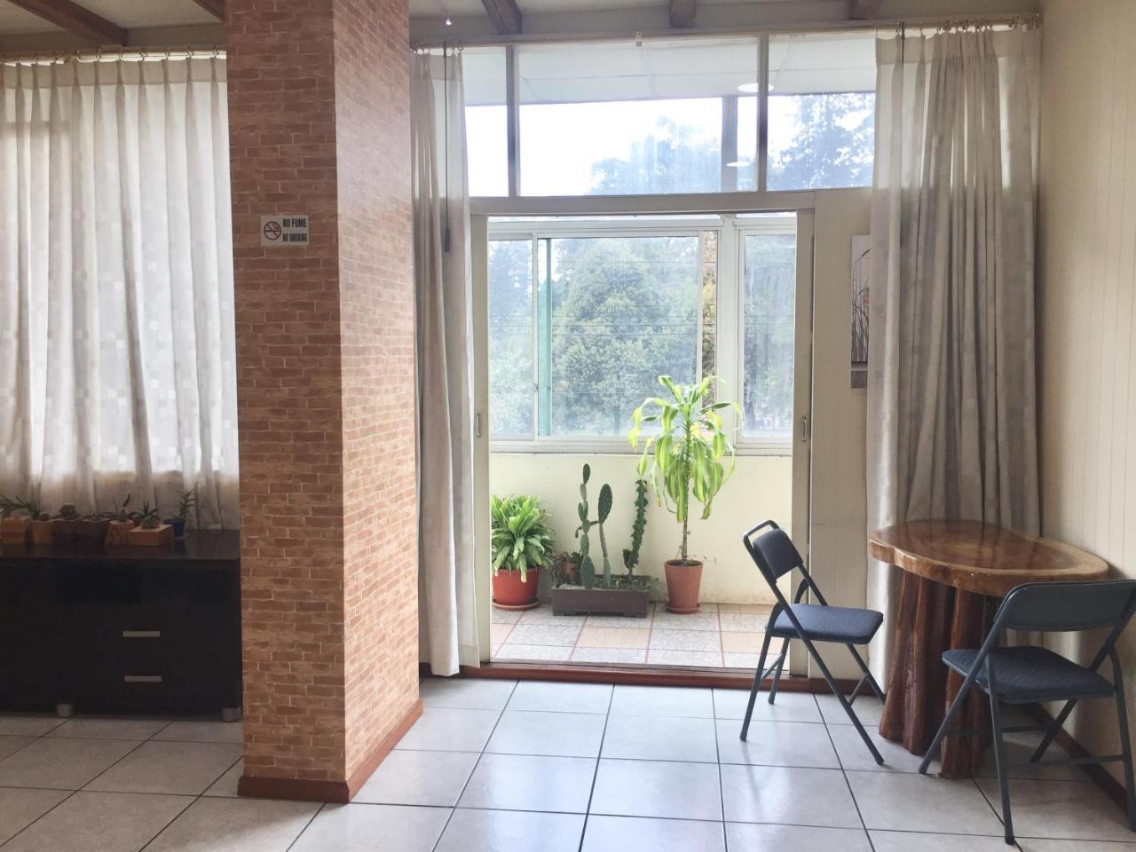 Хостел Quito Terrace Екстер'єр фото